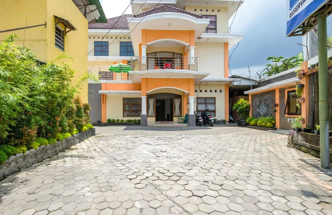RedDoorz Syariah @ Jalan Simpang Gajayana-1